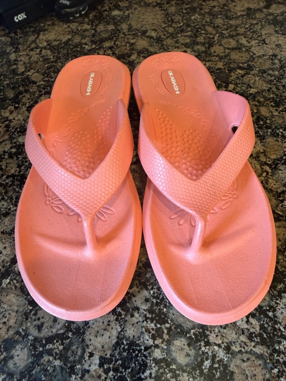 Womens ML OKABASHI flip flops. Non slip. Excellent condition.  Worn once. Salmon - Picture 2 of 10